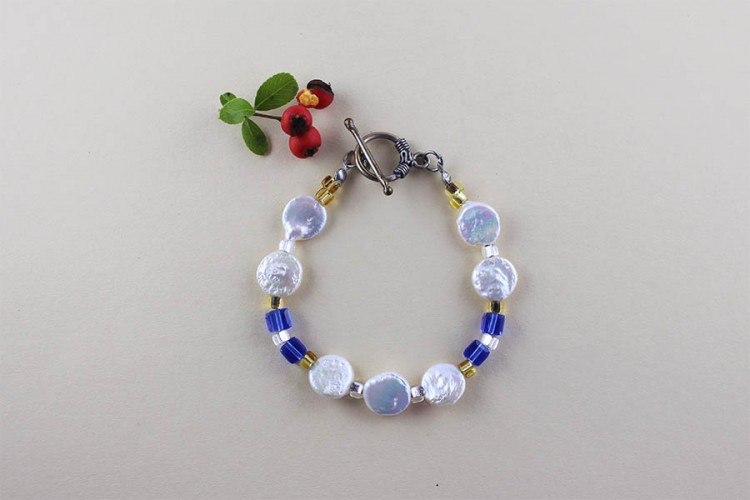 _0046_11d Blue Touch bracelet 0110515B
